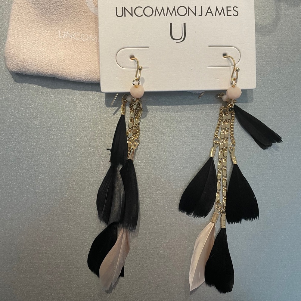 NWT. Beautiful blush and black UJ earrings.